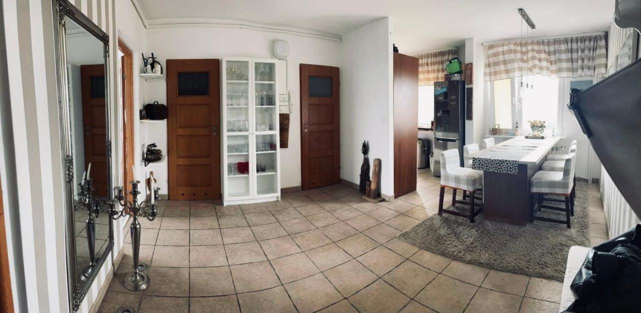 Mieszkanie W Centrum Miasta Ostrowiec Świętokrzyski Exteriör bild